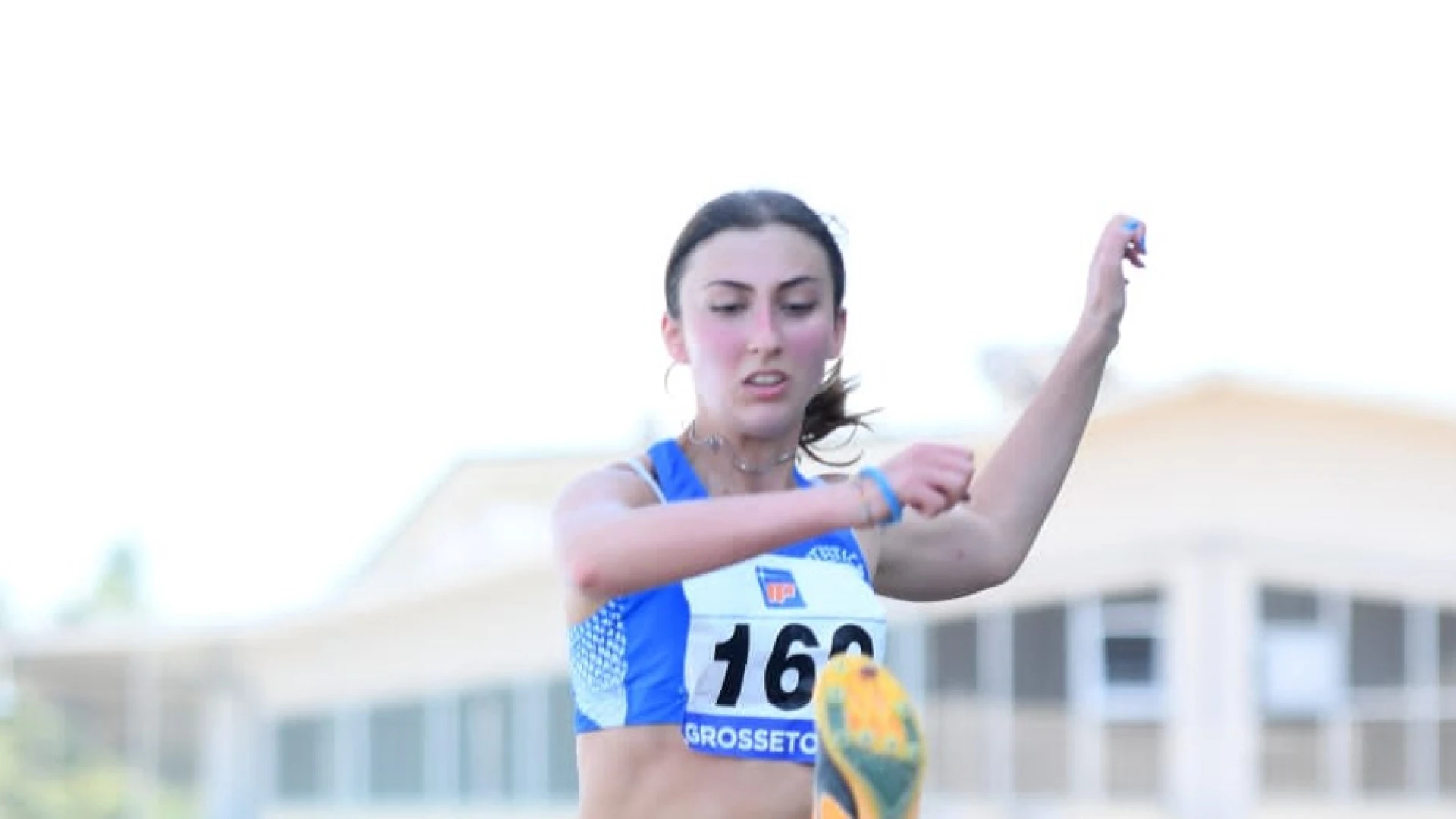 Francesca Izzi fa volare Isernia: Argento nel salto in lungo ai campionati italiani.